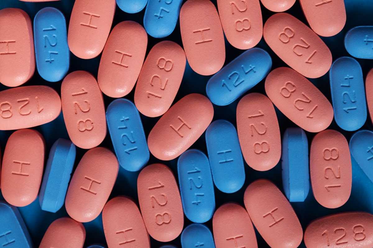Antiretroviral Therapy in Hiv-infected Adolescents: Clinical and Pharmacologic Challenges