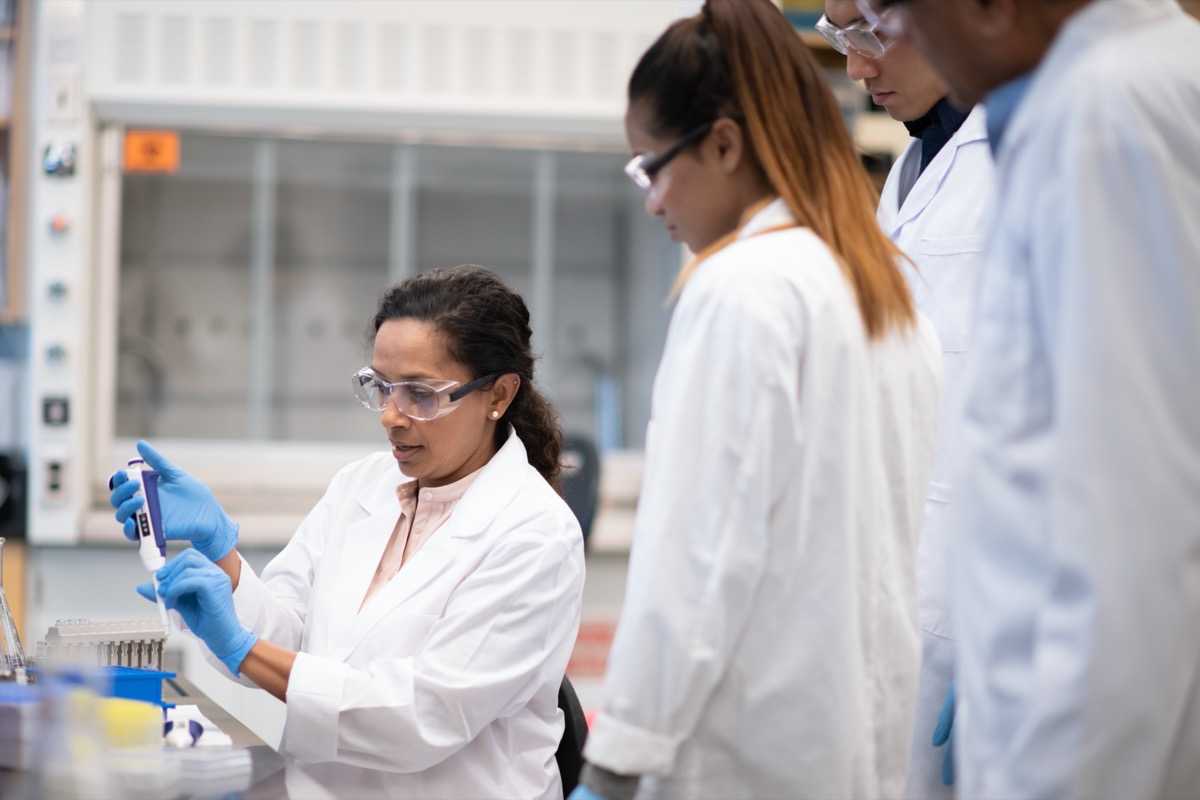 Training the Next Generation of Pathologists: A Novel Residency Program Curriculum at Montefiore Medical Center/Albert Einstein College of Medicine